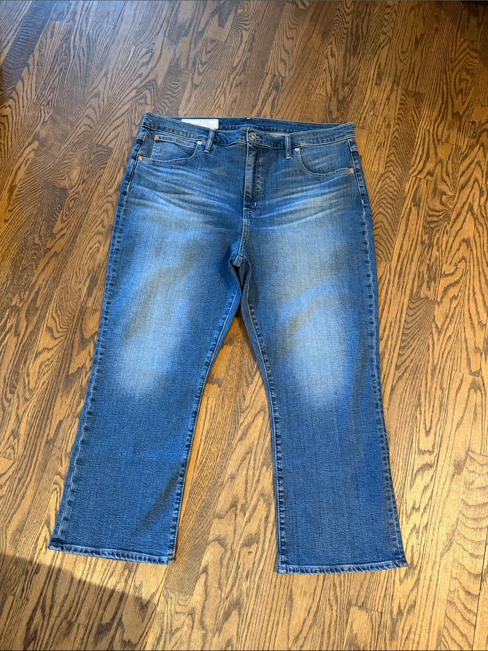 GAP Women's Light-Mid Blue Straight Leg Jeans